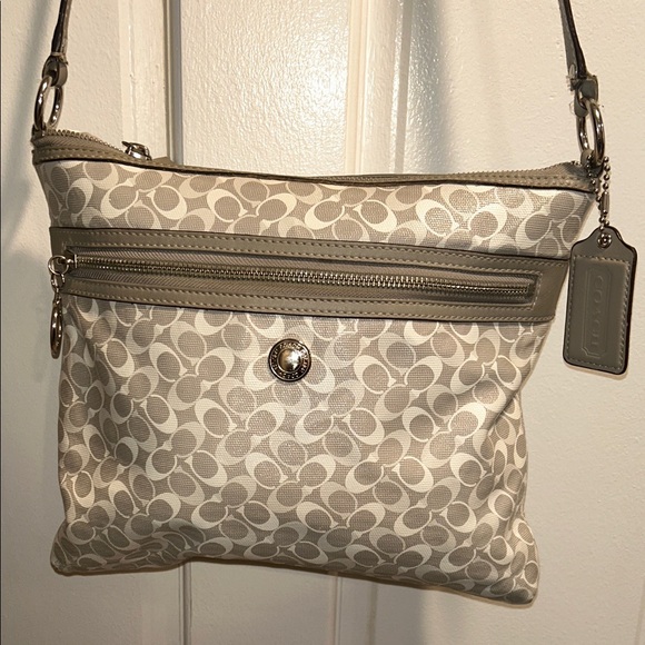Coach Crossbody Bag - Picture 1 of 15